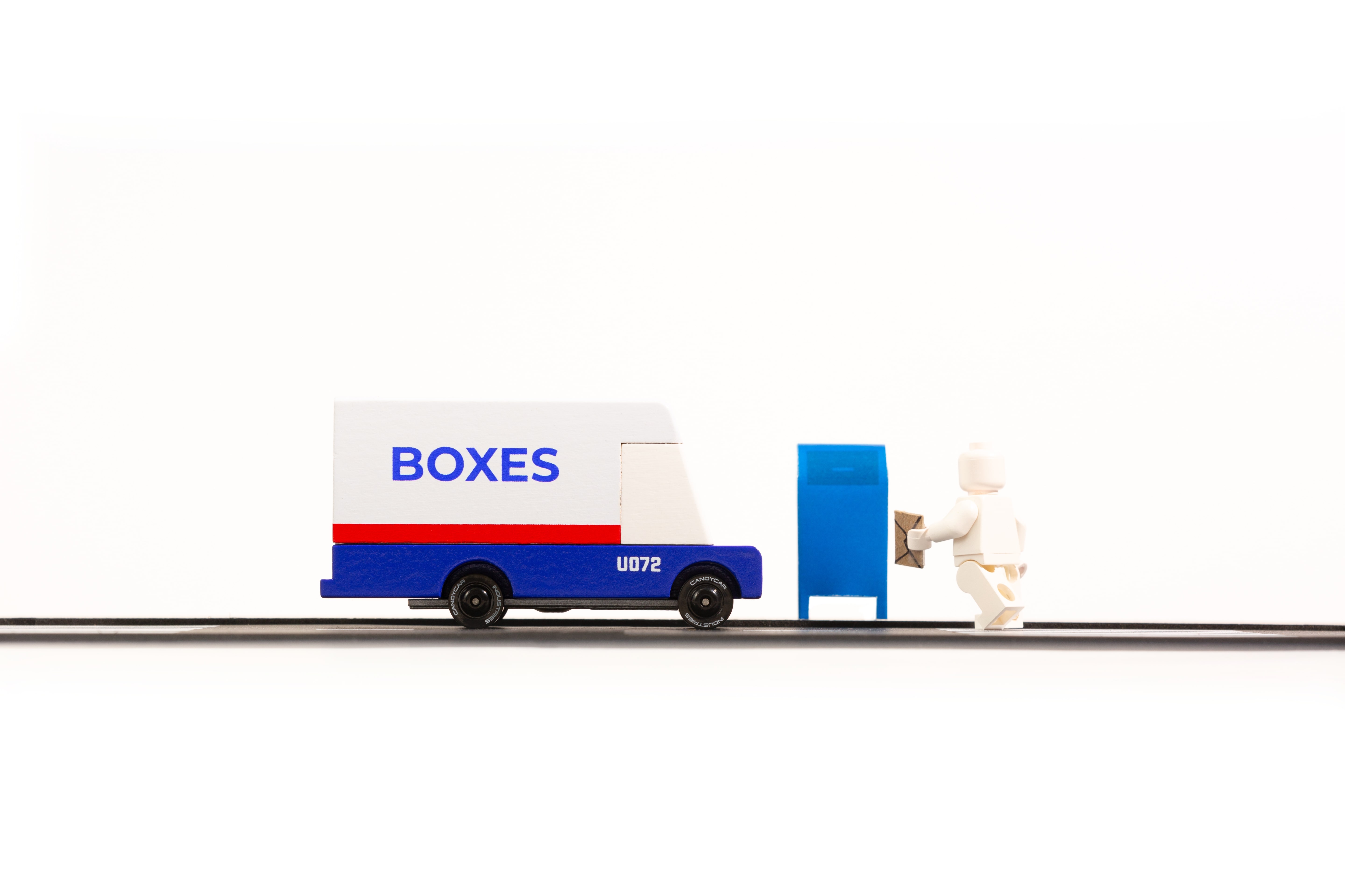 Mail Van — view 2